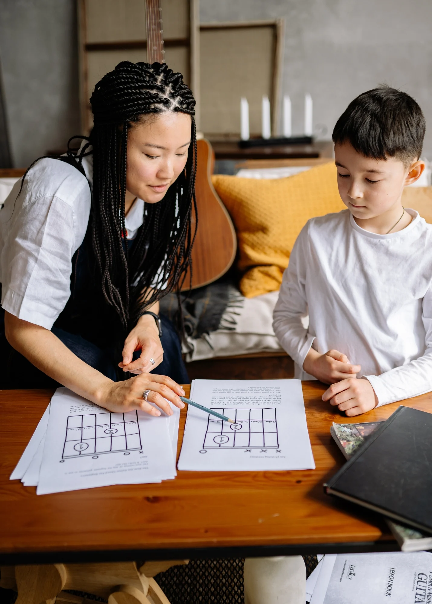 Online tutor GCSE providing personalized one-to-one learning support to a student