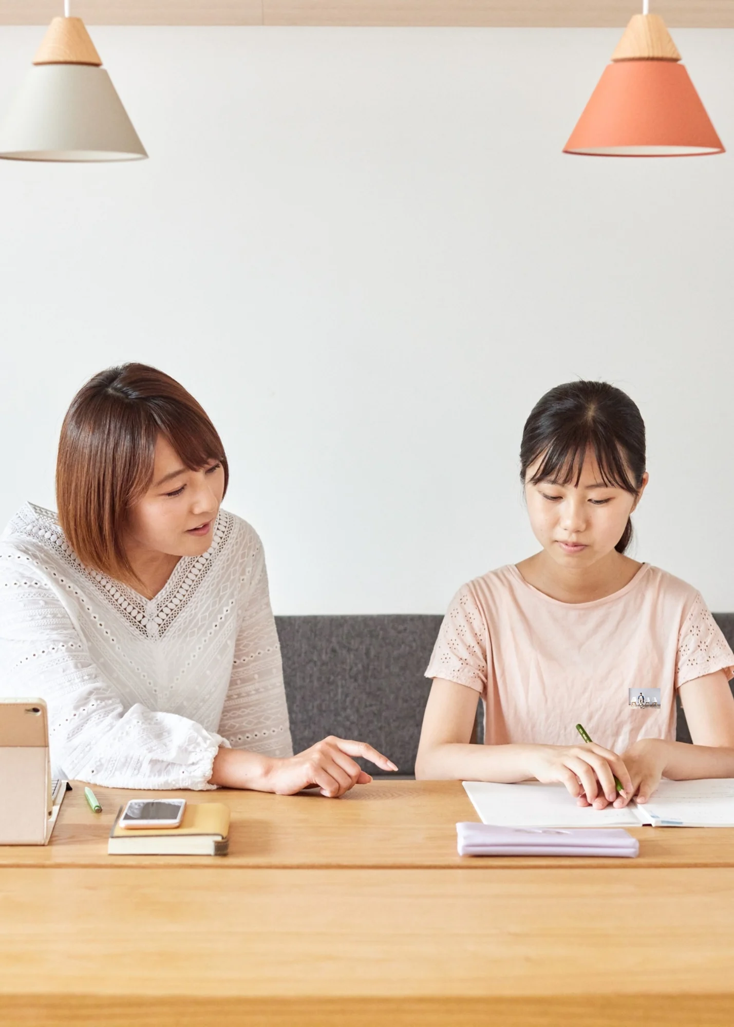 Personal tutor UK providing one-to-one academic support and personalized learning